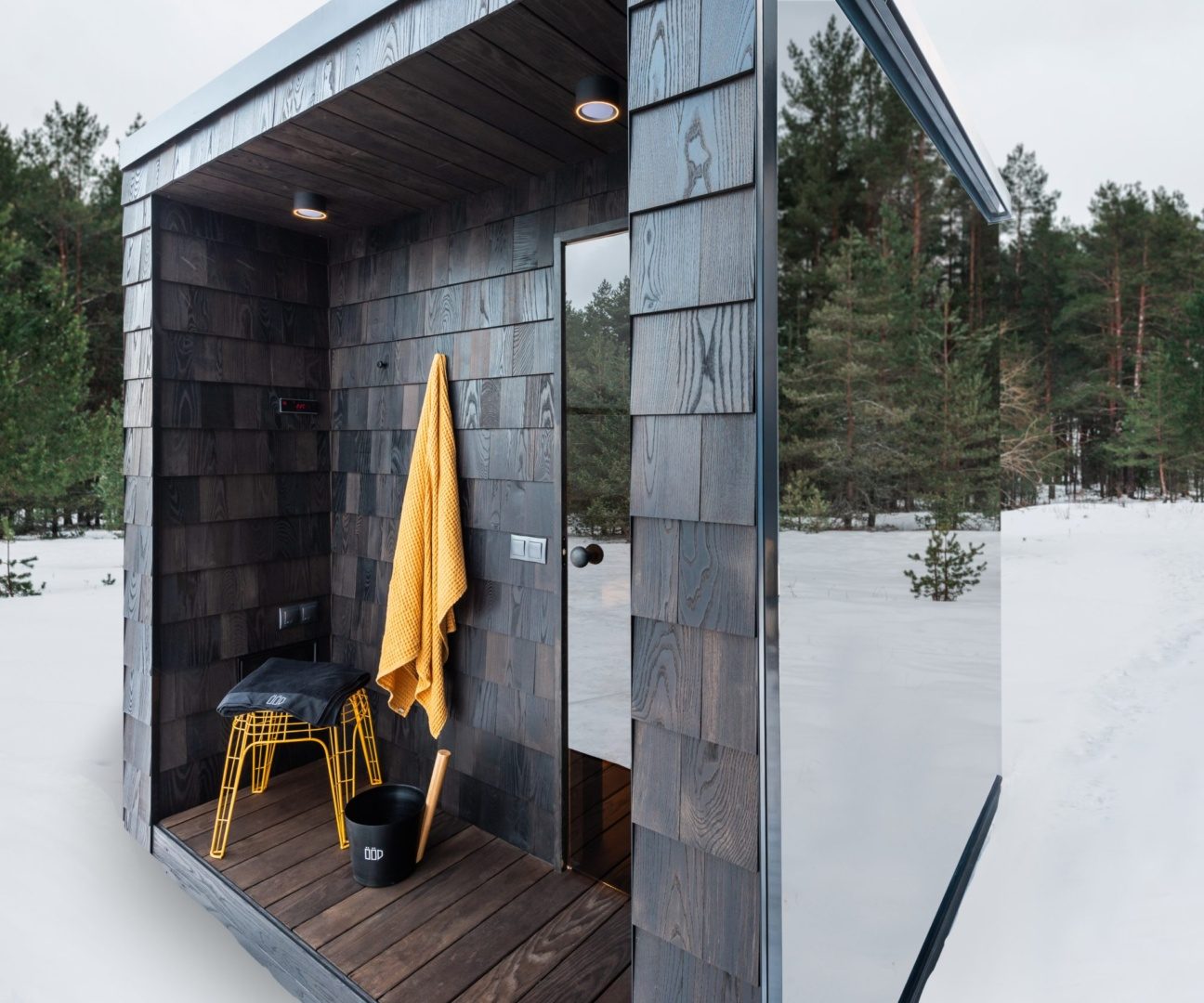 Mini – Tiny Prefab Mirror Sauna by ÖÖD